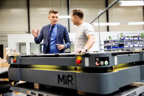 Mobile Industrial Robots (MiR) zgodnie z prognozami niemalże potraja sprzedaż