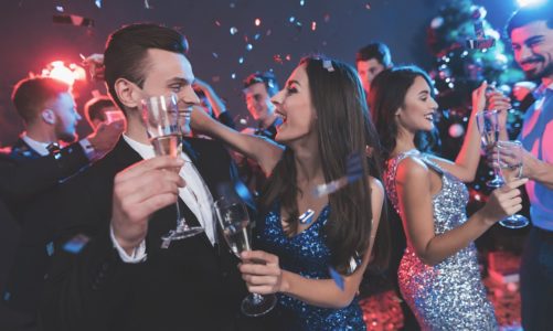 Impreza a torebka. Savoir-vivre sylwestrowej zabawy