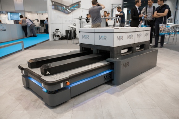 Automaticon: automatyzacja intralogistyki z robotami Mobile Industrial Robots Przemysł, BIZNES - Autonomiczne roboty mobilne MiR po raz drugi na warszawskich targach