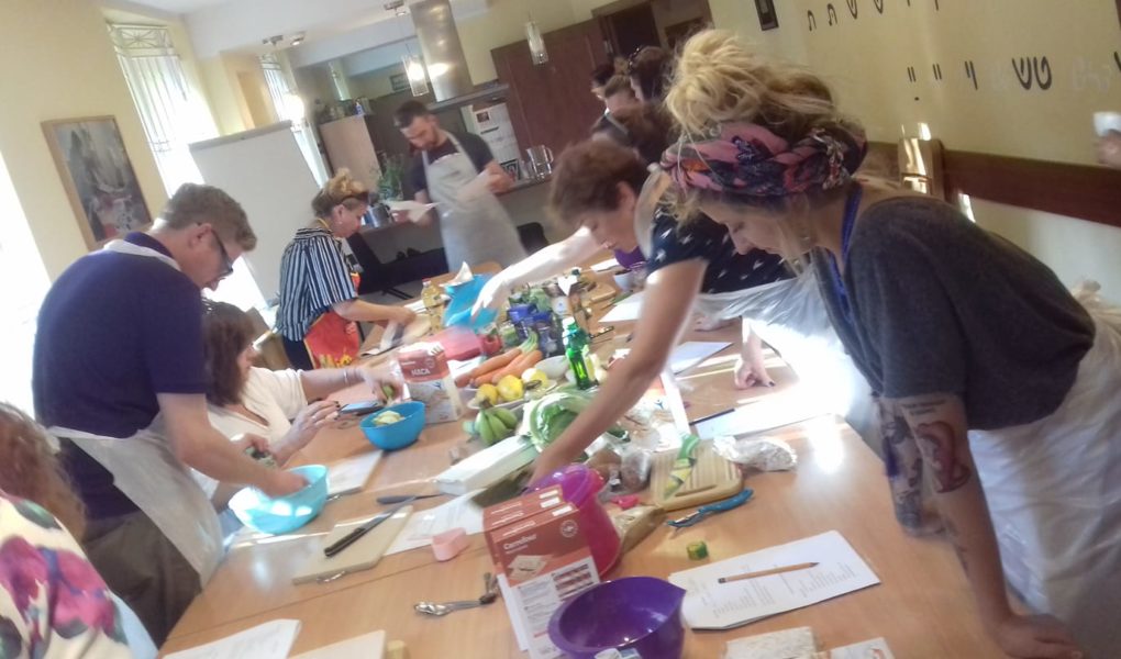 Żydowska kuchnia wegańska – warsztaty kulinarne w Centrum Kultury Jidysz w Warszawie