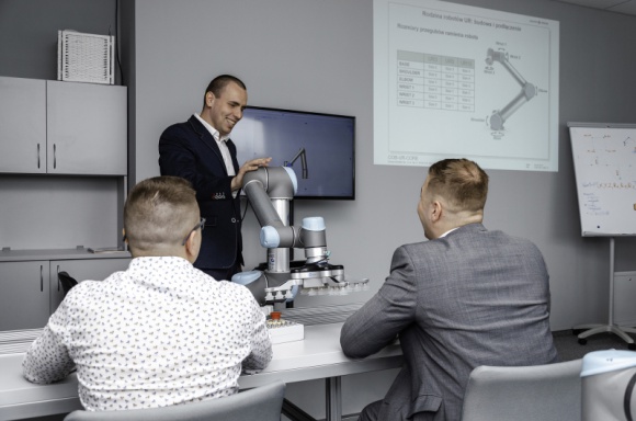 Universal Robots uruchamia Autoryzowane Centra Szkoleniowe, także w Polsce