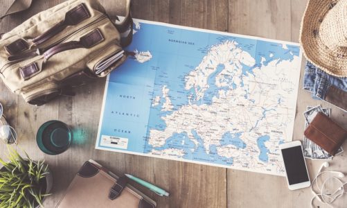 Wakacyjna etykieta – jak robić to dobrze?