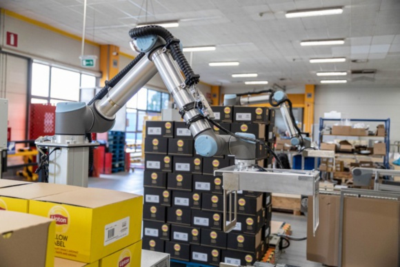 Robotyzacja w Polsce: Megatech Industries, Unilever zaprezentowały doświadczenia Przemysł, BIZNES - Wartość robotyzacji była tematem piątego spotkania z cyklu Cobots Expert’s Breakfast organizowanego przez Universal Robots. Doświadczeniami z wykorzystania robotów współpracujących w zakładach w Polsce podzieliły się firmy: Megatech Industries i Unilever.