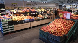 Muszkieterowie kontynuują remodeling sklepów. Intermarché Power w Szczecinku Handel, BIZNES - Rozszerzona oferta produktów, nowy, intuicyjny układ oraz zmiany wizualne to część z modyfikacji wprowadzanych do sklepów Intermarché w ramach konceptu Power. 1 lutego br. odbyło się reotwarcie supermarketu w Szczecinku.