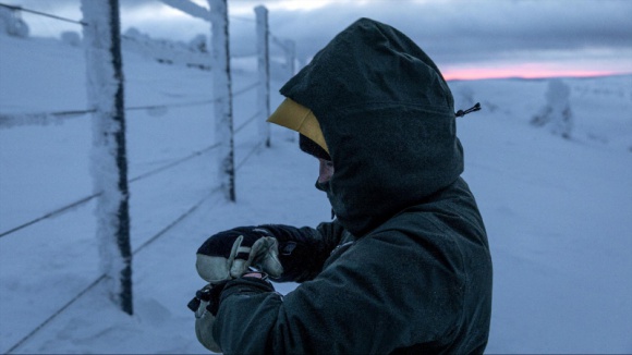 Arctic Lines - przygoda zaczyna się teraz. Sport, BIZNES - Antti Autti fiński snowboardzista, medalista mistrzostw świata i pasjonat ekstremalnych wypraw wraz z marką Suunto zapraszają na wyjątkowy cykl filmów, które zainspirują każdego miłośnika mocnych wrażeń i zimowych, skandynawskich krajobrazów.