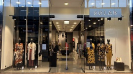 Nowe marki we Wrocław Fashion Outlet Handel, BIZNES - Wraz z ponownym otwarciem Wrocław Fashion Outlet otworzył się salon z klasyczną i stylową modą damską marki Solar, z kolei w marcu do grona marek jedynego outletu Dolnego Śląska dołączy salon jubilerski YES
