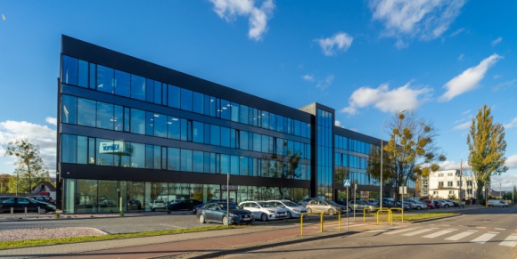 Nieruchomości, BIZNES - Nowoczesny obiekt biurowo-magazynowy Chylonia Business Park otrzymał nagrodę „Czas Gdyni” za najlepszą gdyńską inwestycję roku 2020. To wyróżnienie przewodniczącej Rady Miasta Gdyni za najlepsze gdyńskie inwestycje., Chylonia Business Park najlepszą inwestycją w Gdyni Nieruchomości, BIZNES - Nowoczesny obiekt biurowo-magazynowy Chylonia Business Park otrzymał nagrodę „Czas Gdyni” za najlepszą gdyńską inwestycję roku 2020. To wyróżnienie przewodniczącej Rady Miasta Gdyni za najlepsze gdyńskie inwestycje.