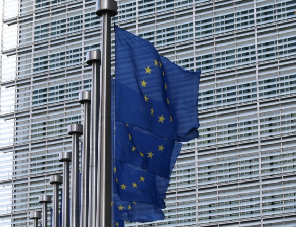Komisja Europejska inicjuje debatę na temat starzejącego się społeczeństwa Finanse, BIZNES - KE zainicjowała debatę na temat zagrożeń i wyzwań związanych ze starzejącym się społeczeństwem. Konsultacje polityczne potrwają 12 tygodni.
