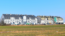 Zalasewo Park – czas na ostatni budynek Nieruchomości, BIZNES - W podpoznańskim Zalasewie trwa budowa trzeciego, jednocześnie ostatniego budynku w ramach projektu Zalasewo Park. Powstanie 36 lokali o zróżnicowanym metrażu, a wśród nich również dwupoziomowe apartamenty.