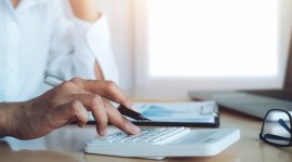 Dobre wieści dla emigrantów: ogromne sumy pieniędzy mogą zostać zwrócone Podatki, BIZNES - Pierwsza połowa roku 2021 zbiega się z początkiem roku podatkowego. Oznacza to, że Polacy pracujący w różnych krajach Europy, mogą rozpocząć proces odzyskiwania nadpłaconego podatku.